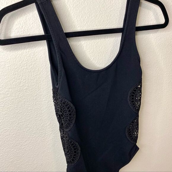 TopShop Crochet Cut-out Low Back Bodysuit - Picture 6 of 10